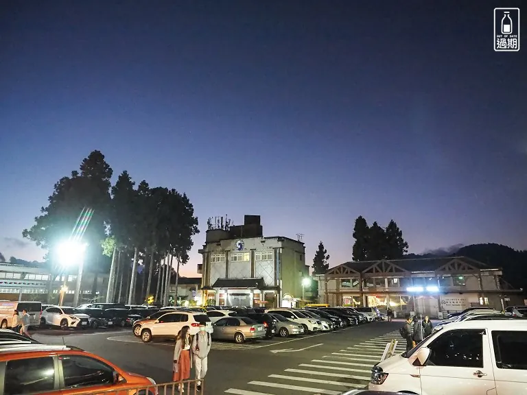 On-site scenery and campervan overnight setting at Chiayi Alishan｜Visitor Centre / Station-front Parking