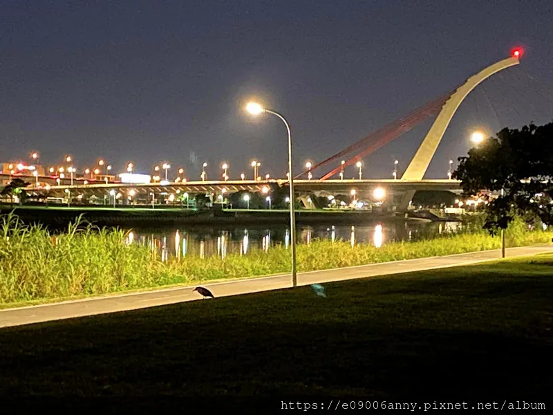 On-site scenery and campervan overnight setting at Taipei｜Meiti Riverside Park