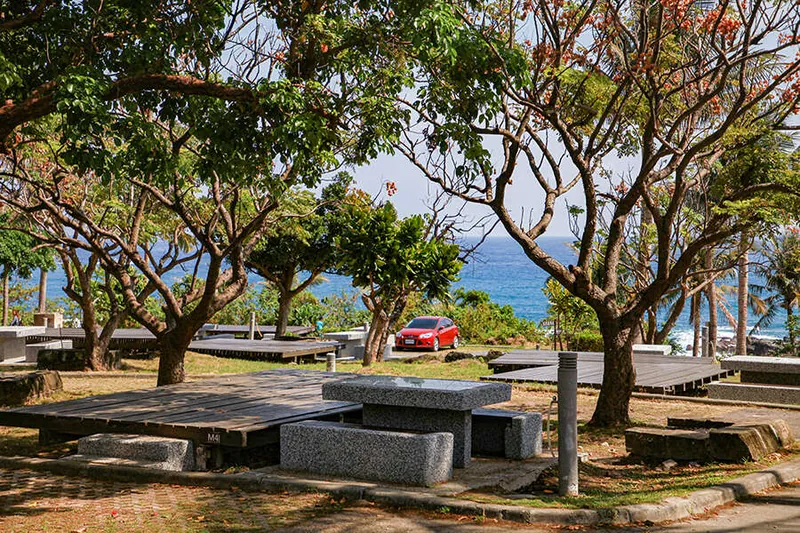 On-site scenery and campervan overnight setting at Taitung｜Xiaoyeliu Campground